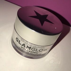 Glam glow volcasmic matte glow moisturizer